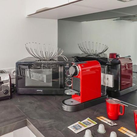 Appartement Des Tours - Welkeys Ла Рошел Екстериор снимка